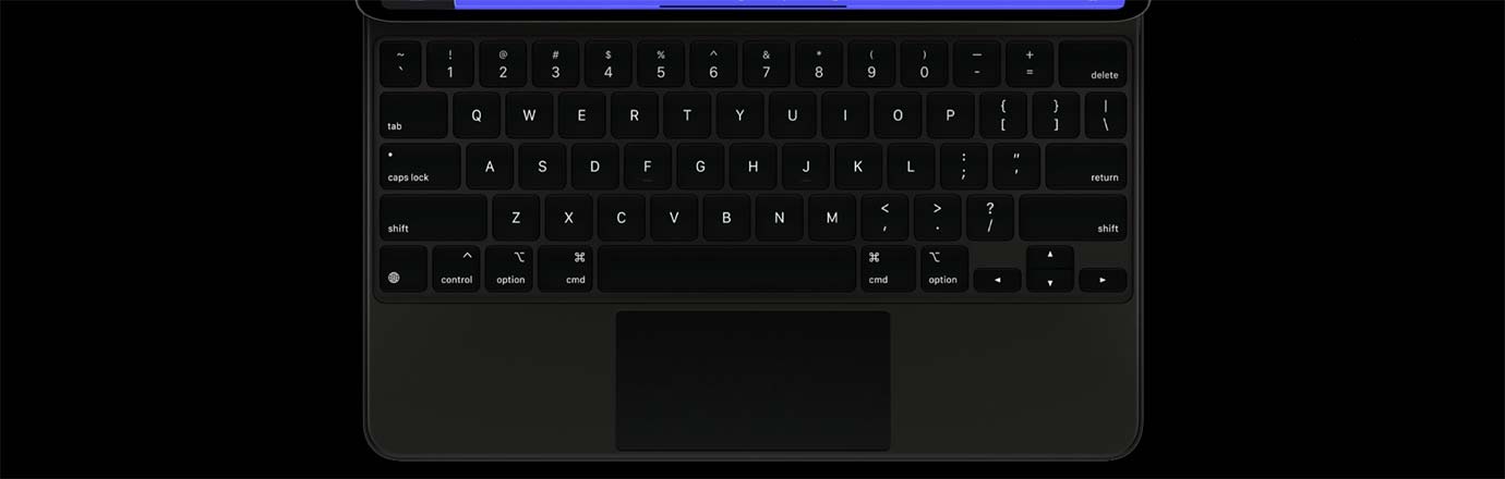 Full‑sized keyboard